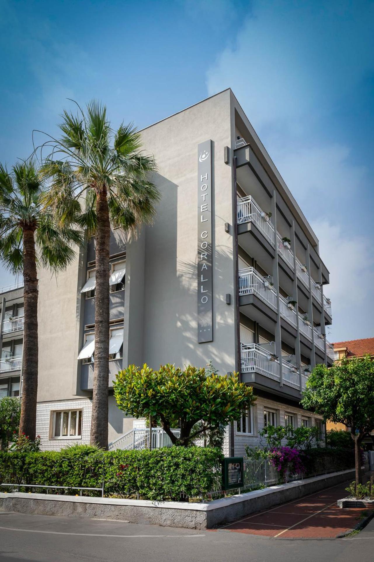 Corallo Wellness Hotel Diano Marina Eksteriør billede
