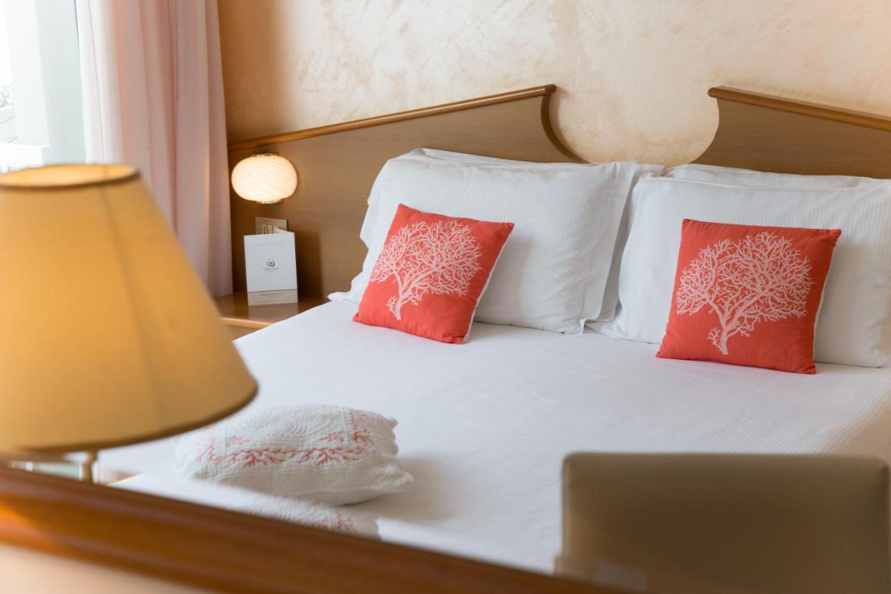 Corallo Wellness Hotel Diano Marina Eksteriør billede